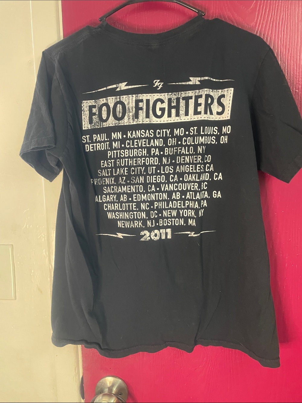 Foo Fighters 'Wasting Light' Black Band Tee 2011 concert Tshirt - Picture 4 of 4
